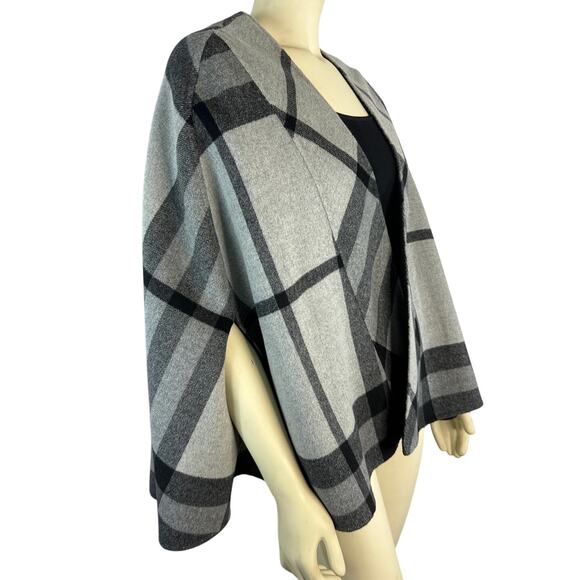 2010s Talbots Wool Angora Plaid Cape Wrap S/M – Gray Black Check fall winter - Picture 2 of 12